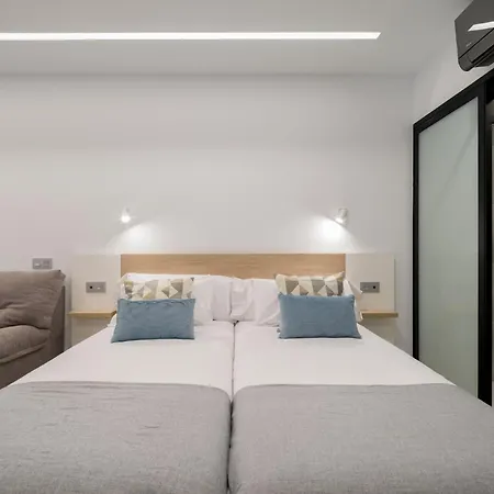 Apartment In Palmas By Playa De Canteras *